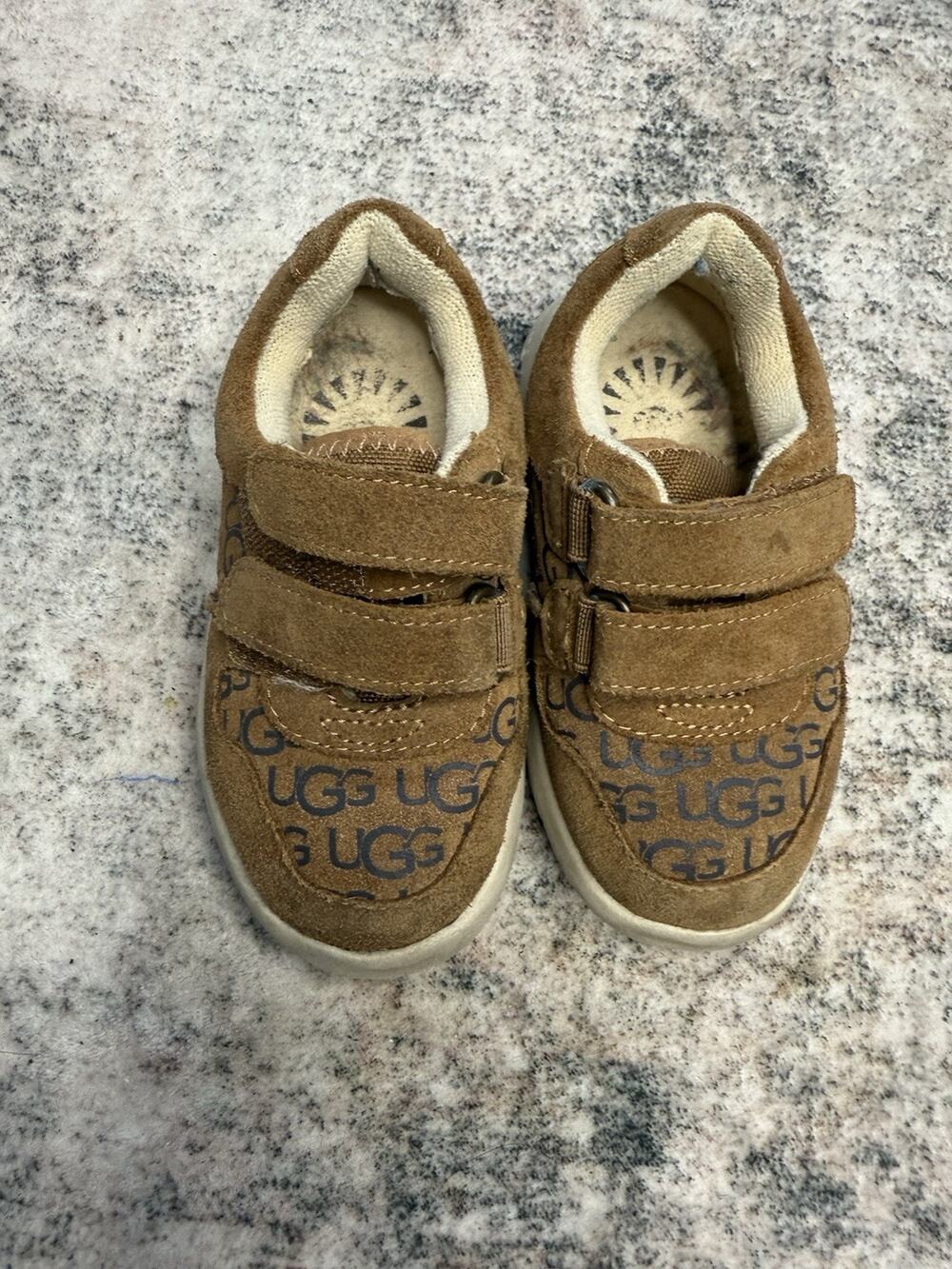 UGG Toddlers Rennon Low sneakers chestnut suede leather Hook & Loop Straps Sz 7